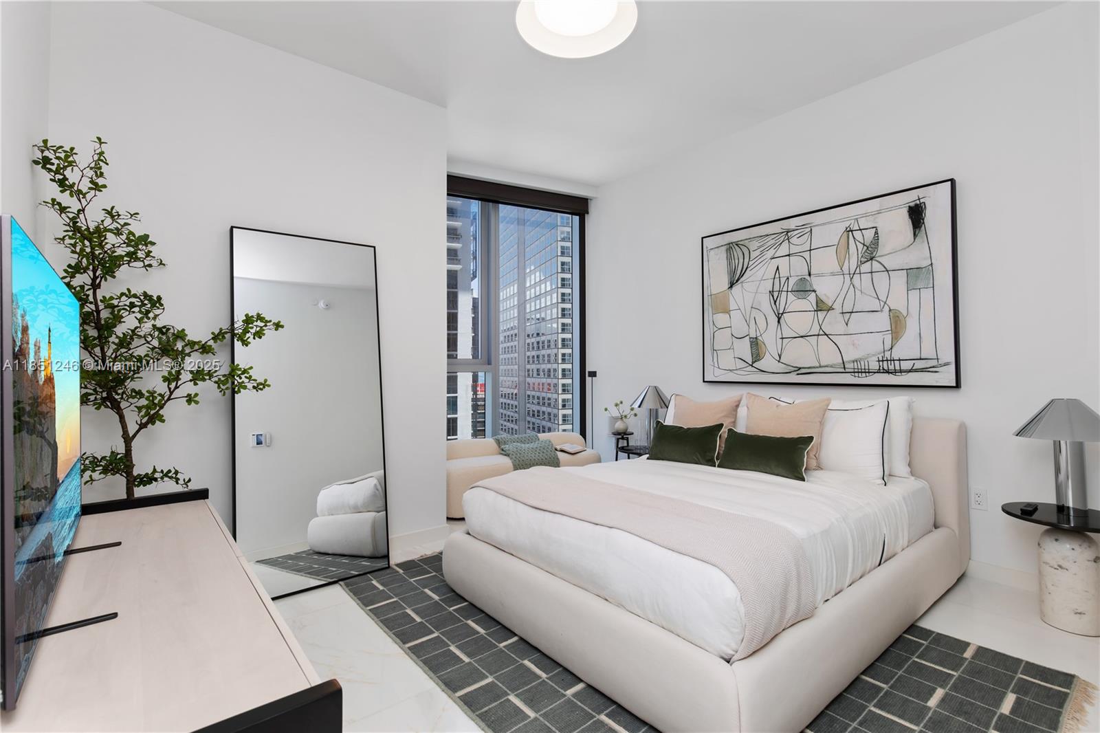 300 Biscayne Boulevard Way #2504C, Miami FL 33131