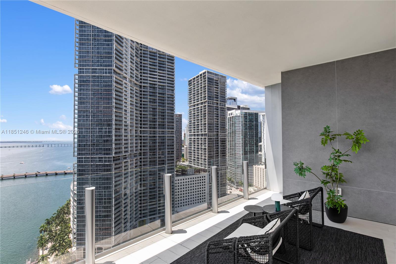 300 Biscayne Boulevard Way #2504C, Miami FL 33131
