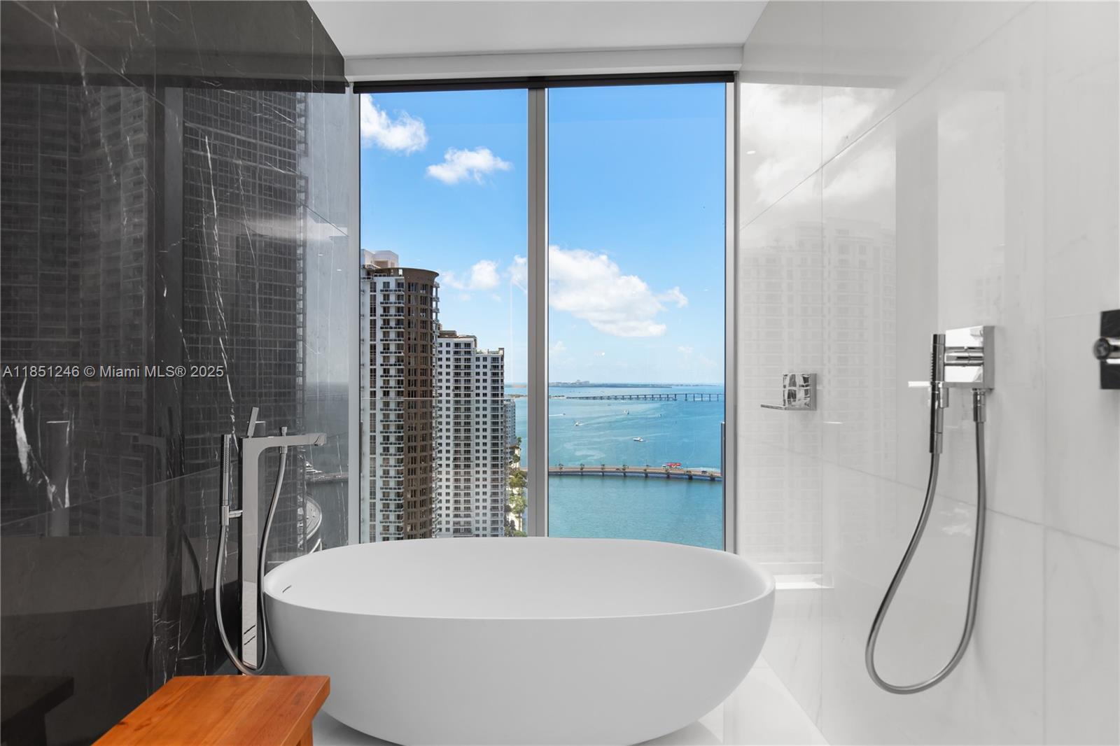 300 Biscayne Boulevard Way #2504C, Miami FL 33131