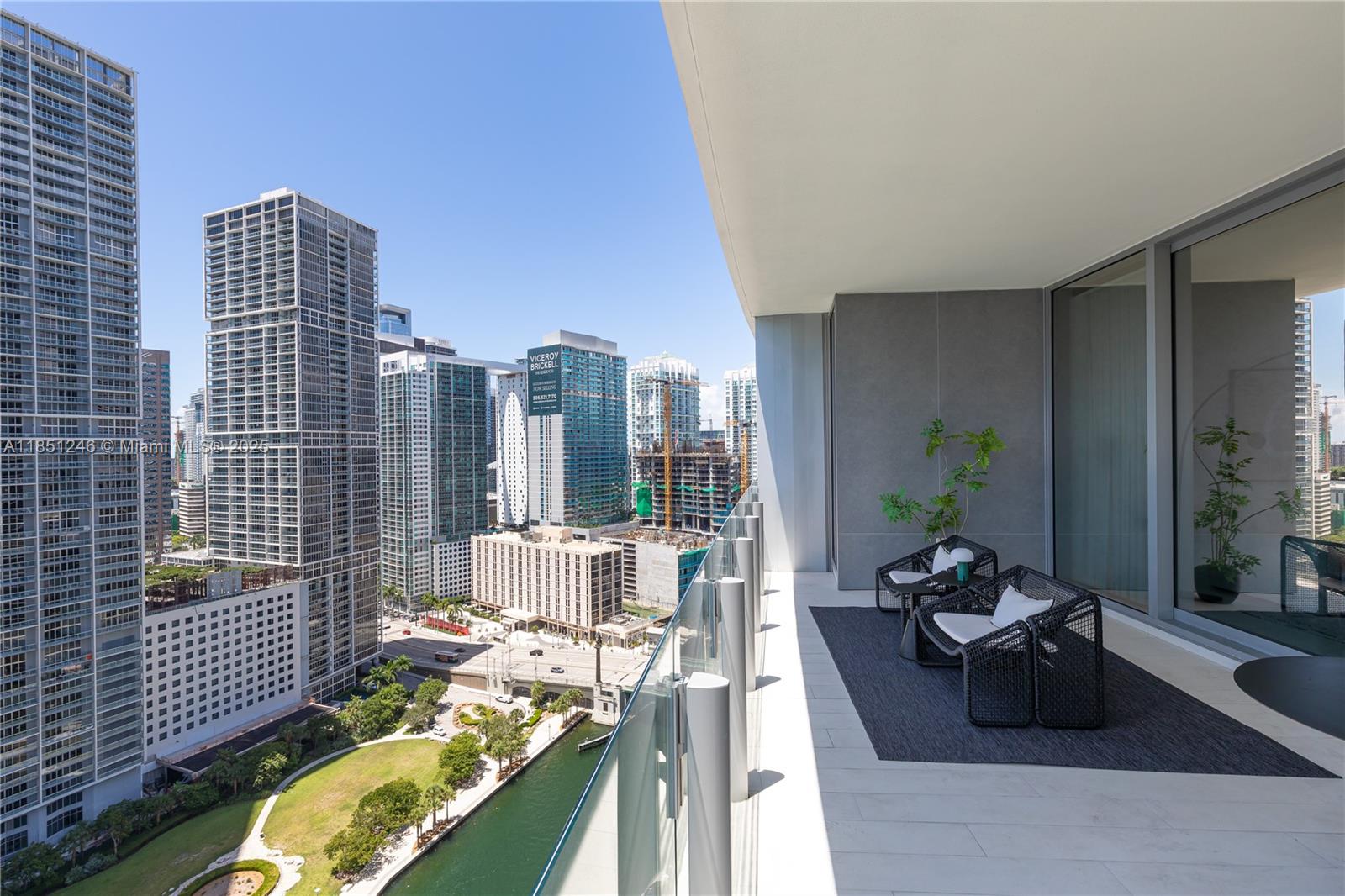 300 Biscayne Boulevard Way #2504C, Miami FL 33131