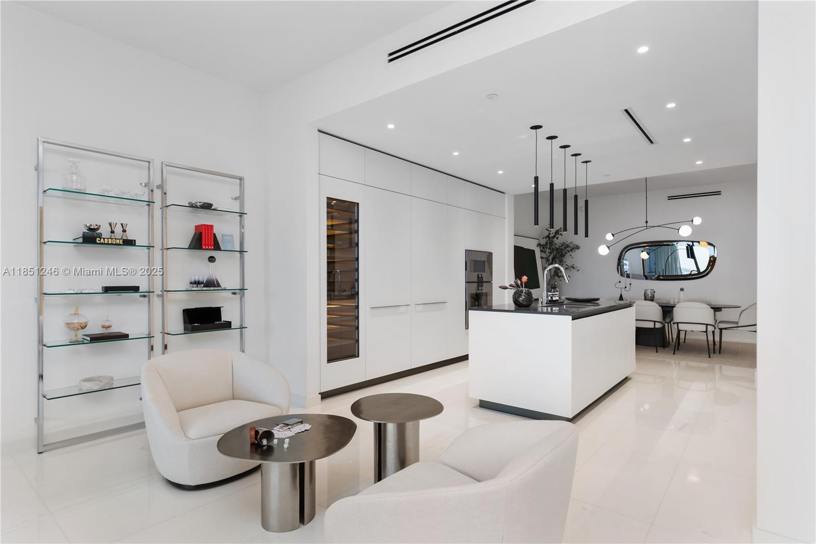 300 Biscayne Boulevard Way #2504C, Miami FL 33131