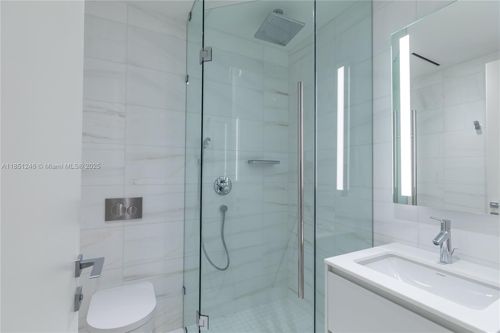 300 Biscayne Boulevard Way #2504C, Miami FL 33131