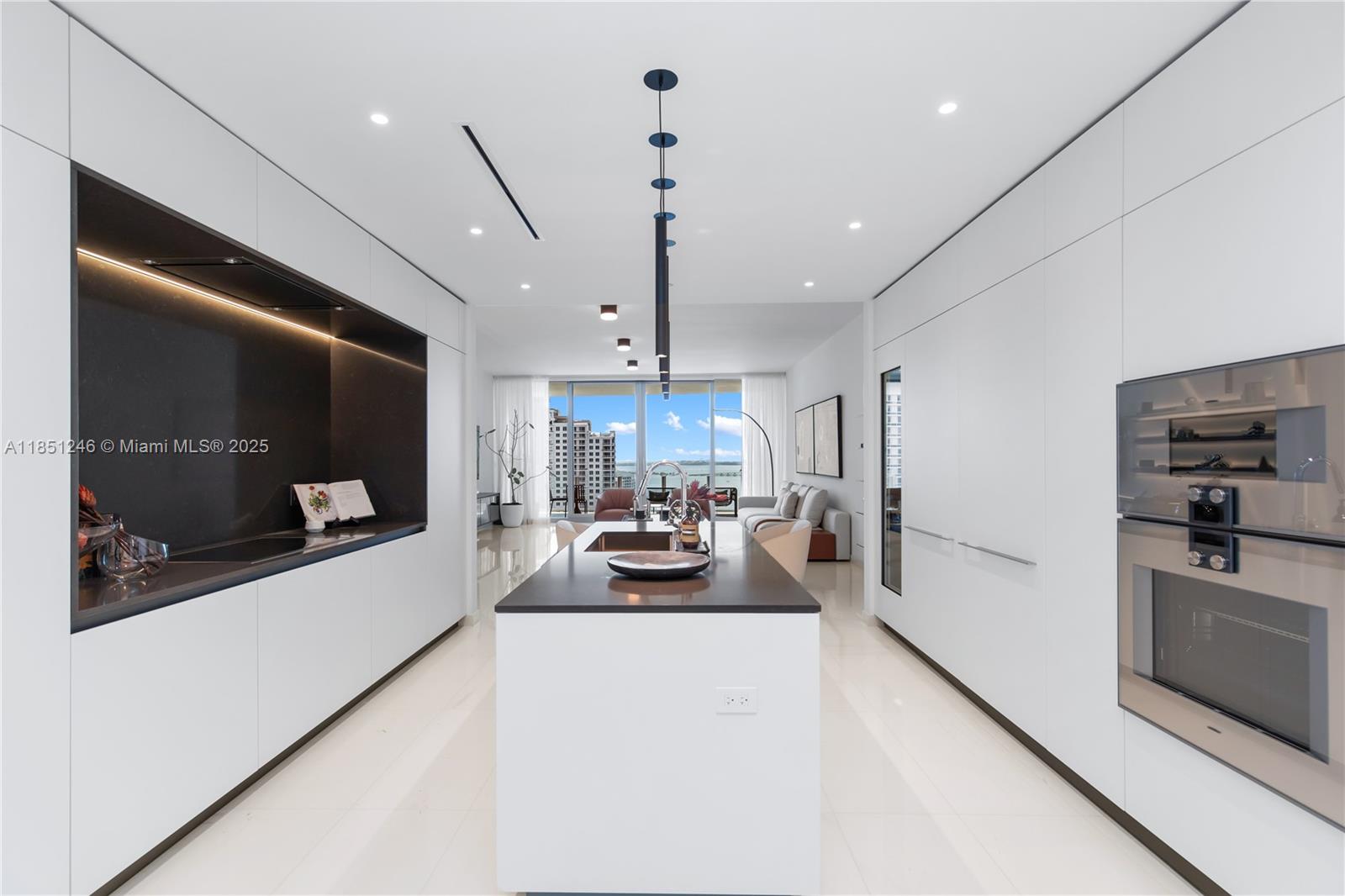 300 Biscayne Boulevard Way #2504C, Miami FL 33131