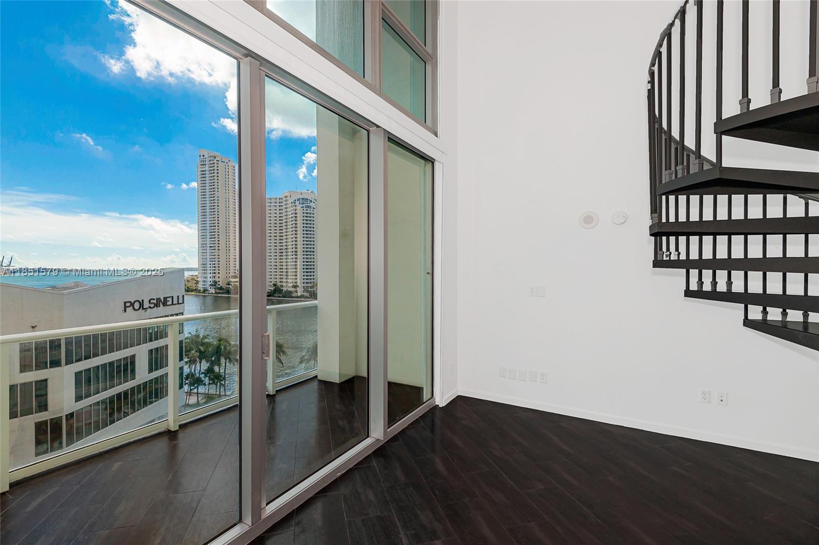 300 S Biscayne Blvd #Loft 826, Miami FL 33131