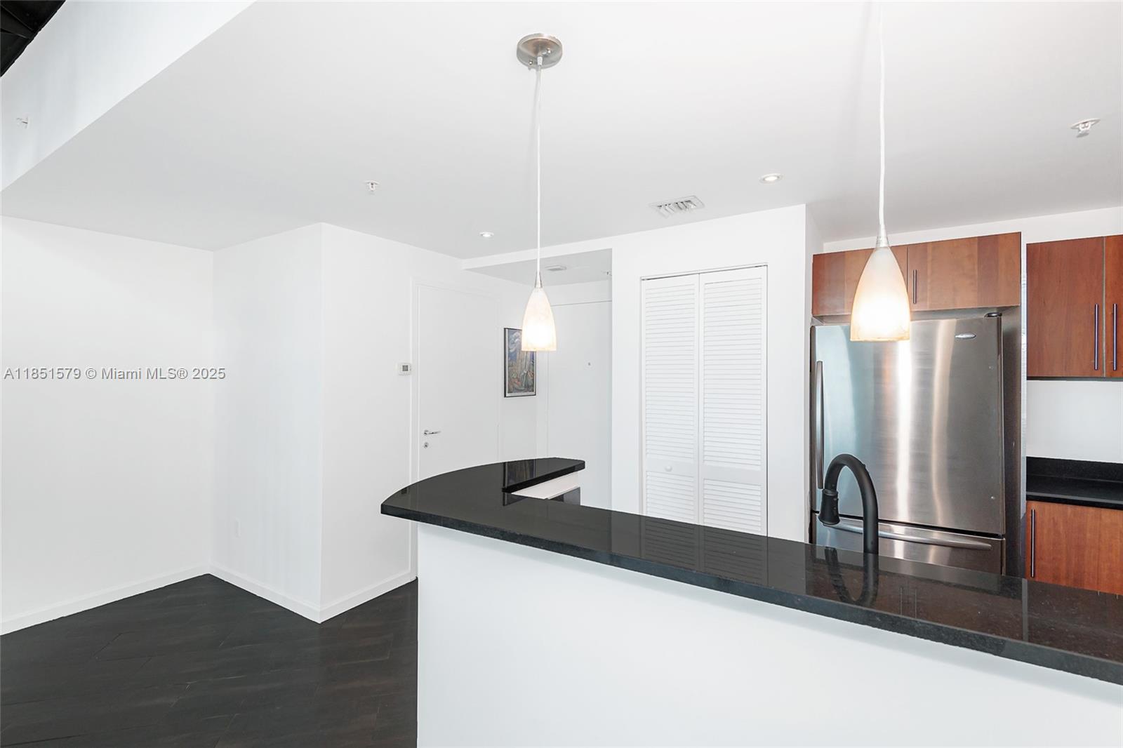 300 S Biscayne Blvd #Loft 826, Miami FL 33131
