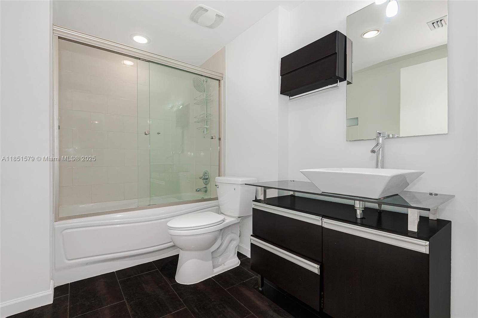 300 S Biscayne Blvd #Loft 826, Miami FL 33131