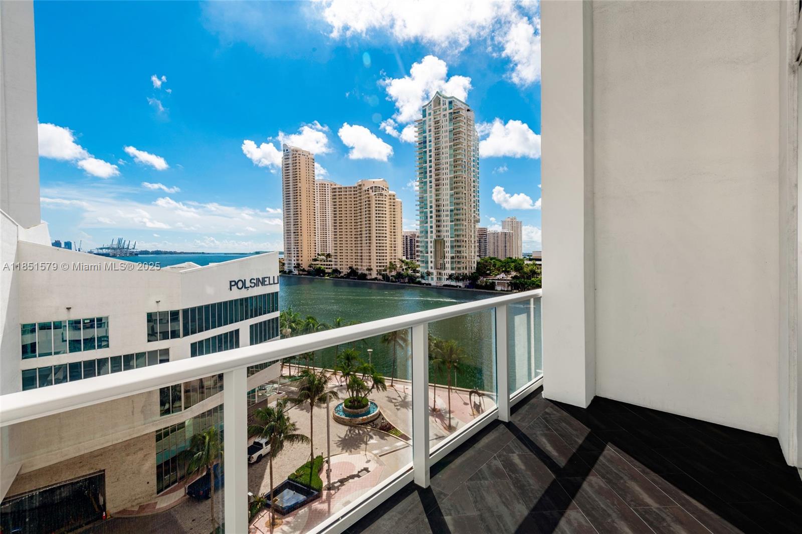 300 S Biscayne Blvd #Loft 826, Miami FL 33131