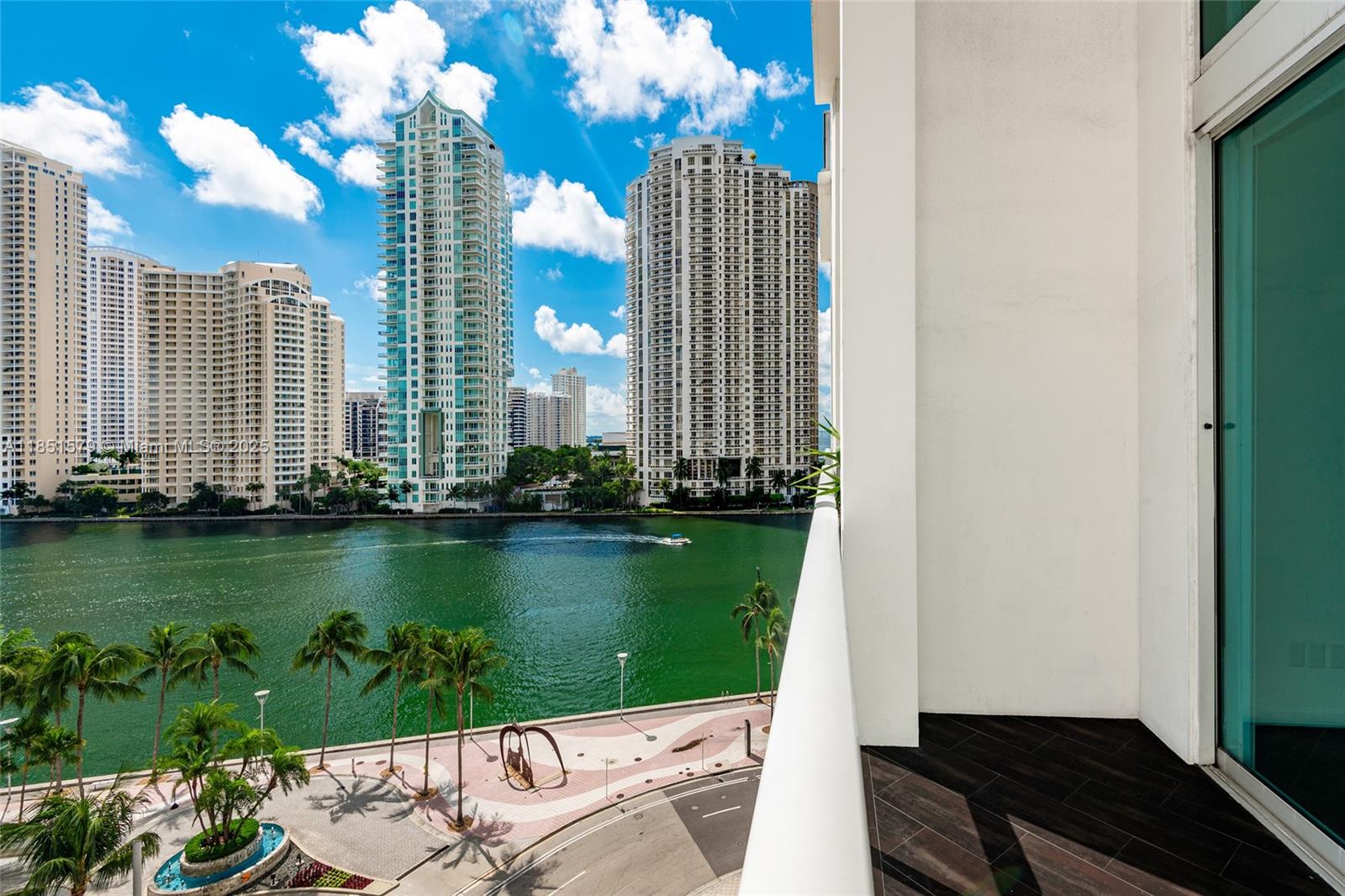 300 S Biscayne Blvd #Loft 826, Miami FL 33131