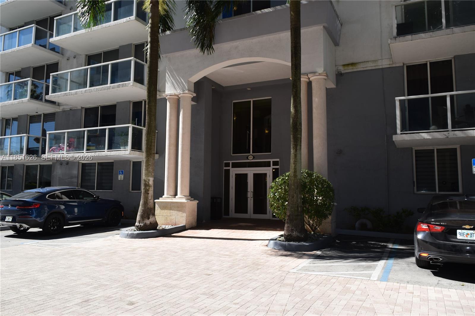 5091 NW 7th St #711, Miami FL 33126