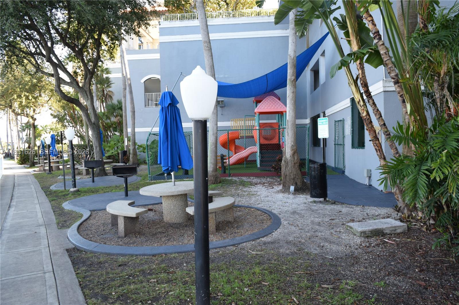 5091 NW 7th St #711, Miami FL 33126