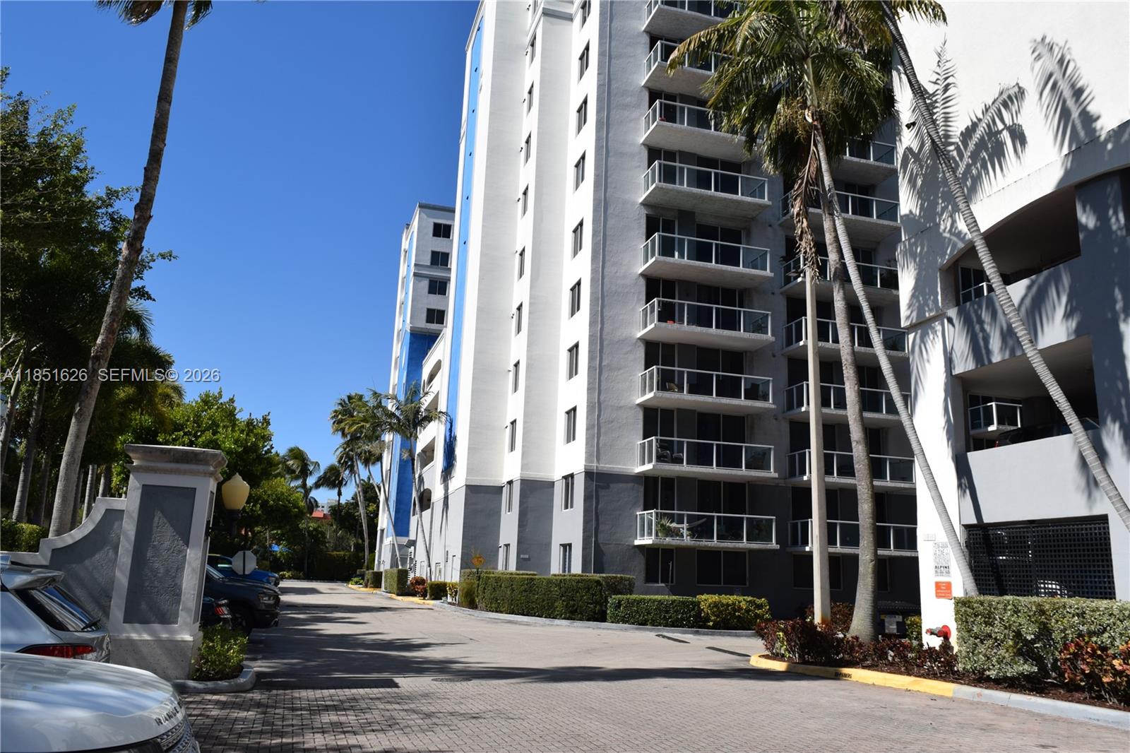 5091 NW 7th St #711, Miami FL 33126