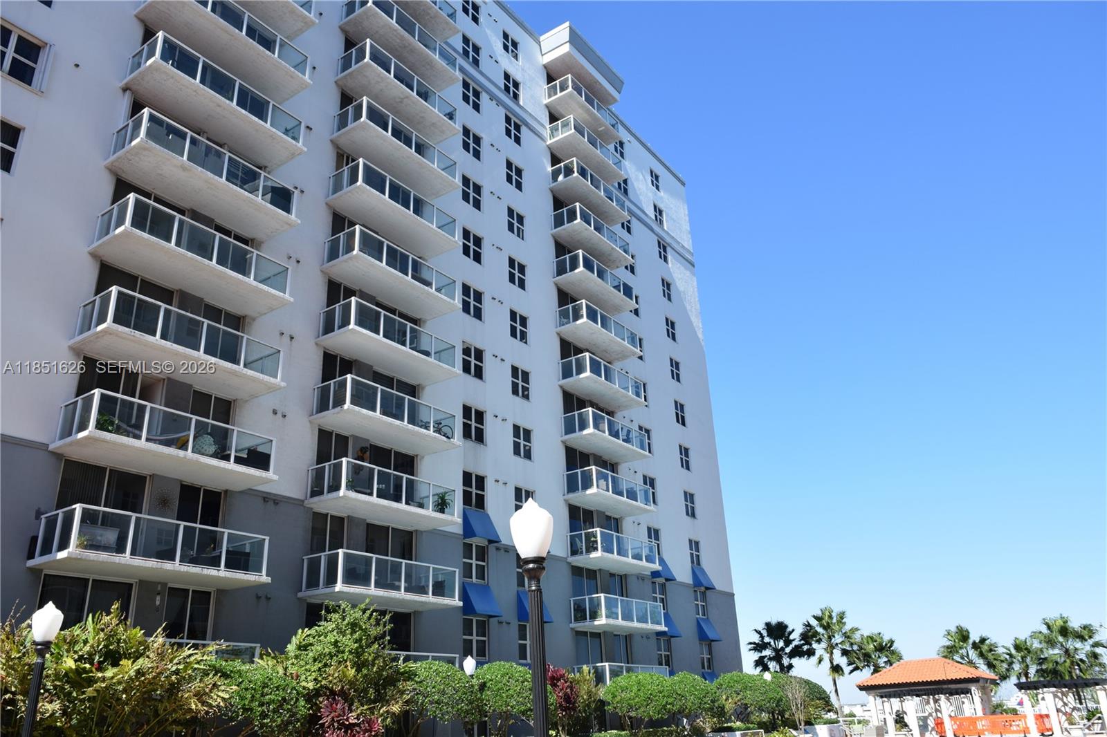 5091 NW 7th St #711, Miami FL 33126