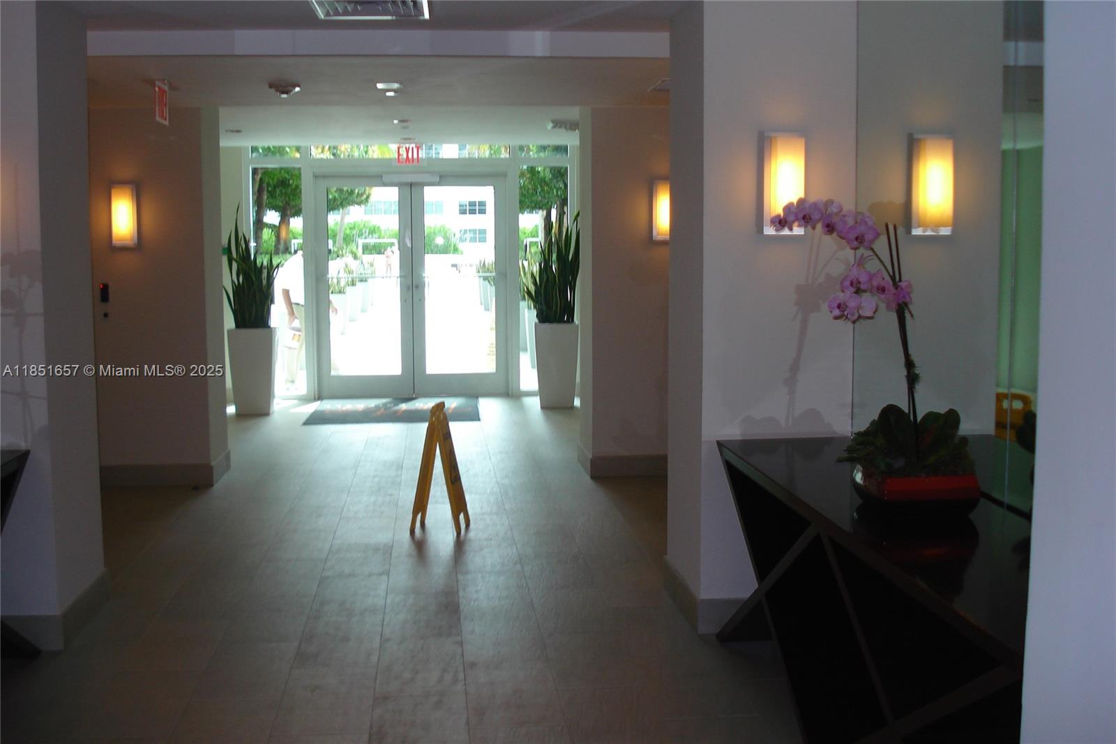 951 Brickell Ave #1007, Miami FL 33131