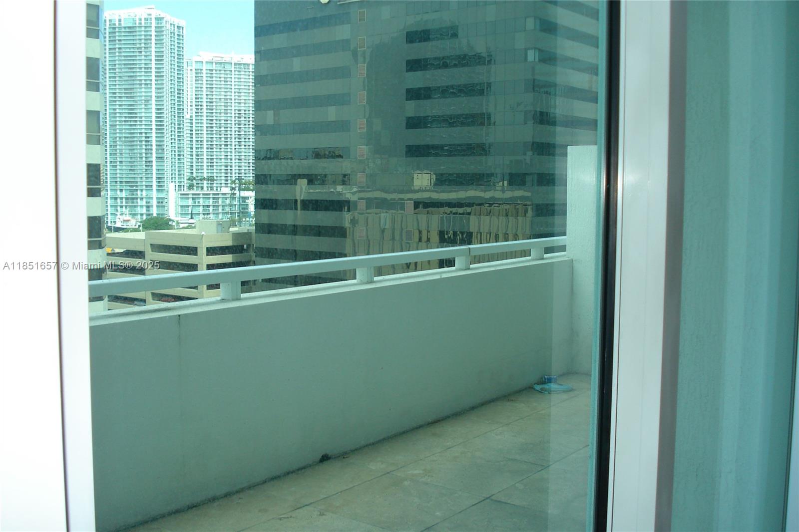 951 Brickell Ave #1007, Miami FL 33131