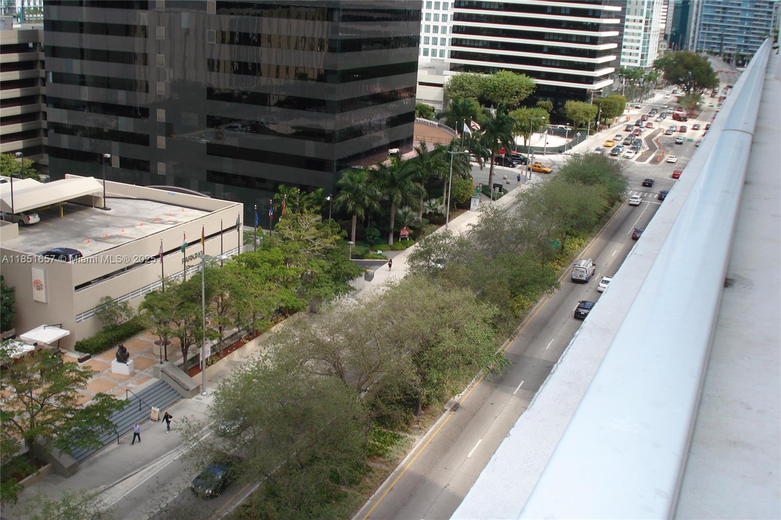951 Brickell Ave #1007, Miami FL 33131