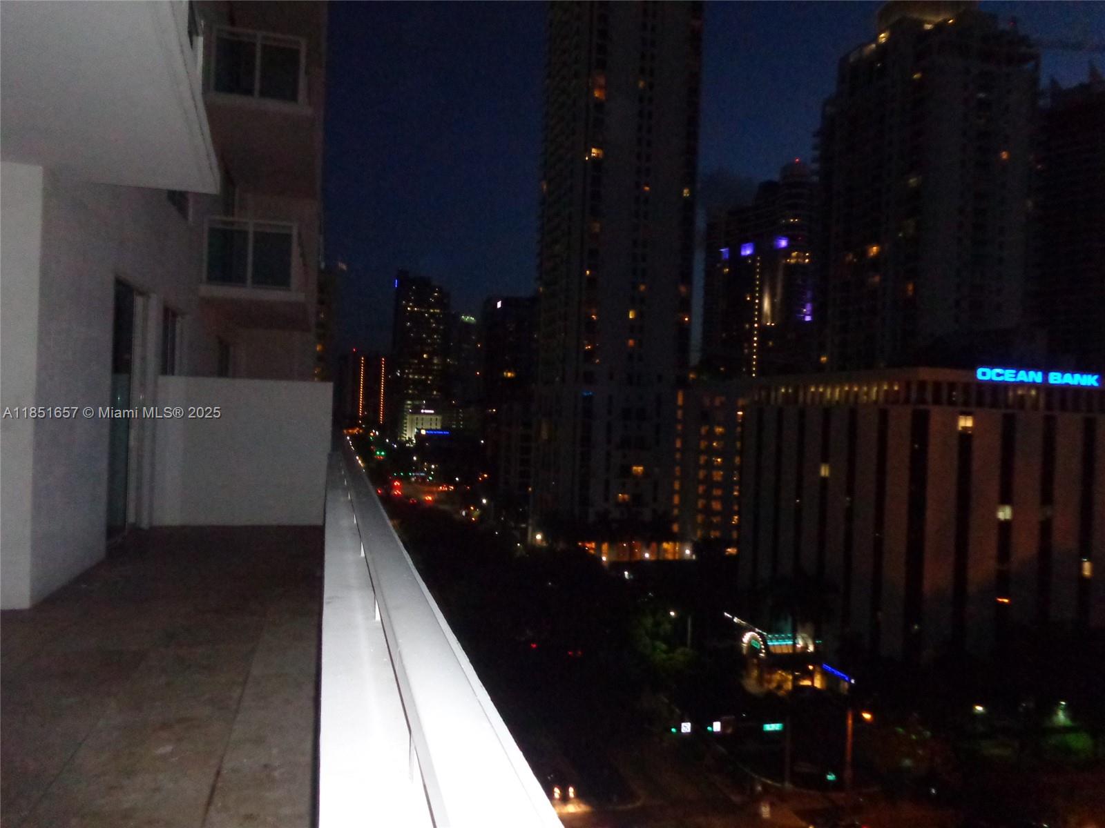 951 Brickell Ave #1007, Miami FL 33131