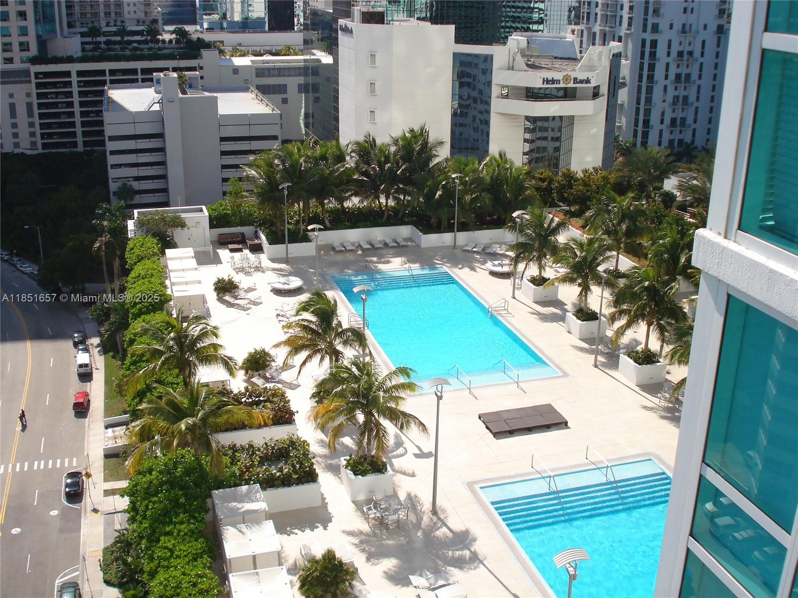 951 Brickell Ave #1007, Miami FL 33131