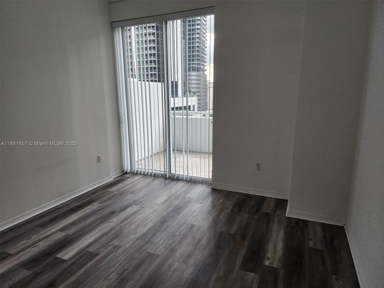 951 Brickell Ave #1007, Miami FL 33131