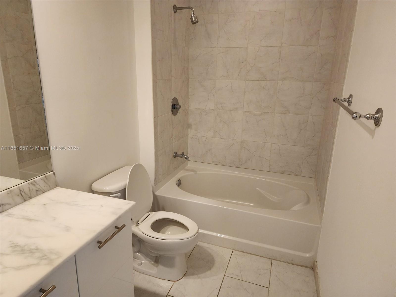 951 Brickell Ave #1007, Miami FL 33131