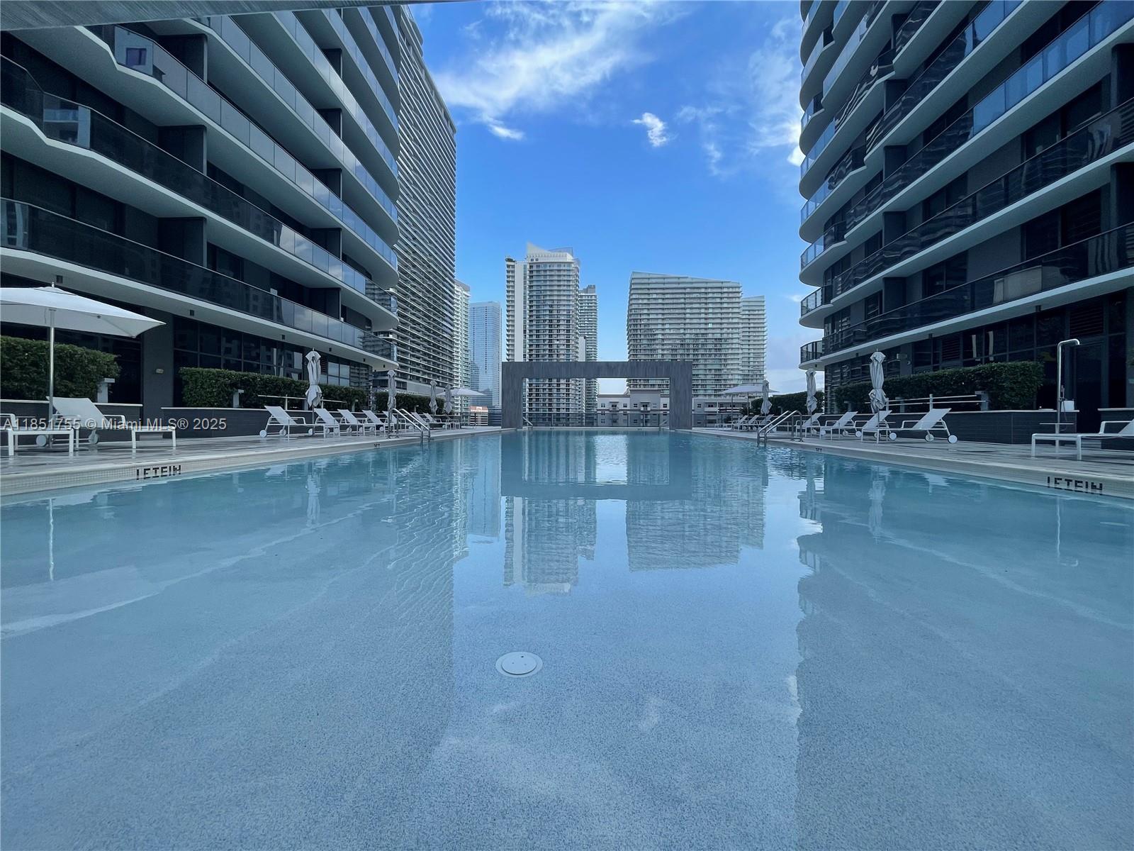 55 SW 9th St #2701, Miami FL 33130