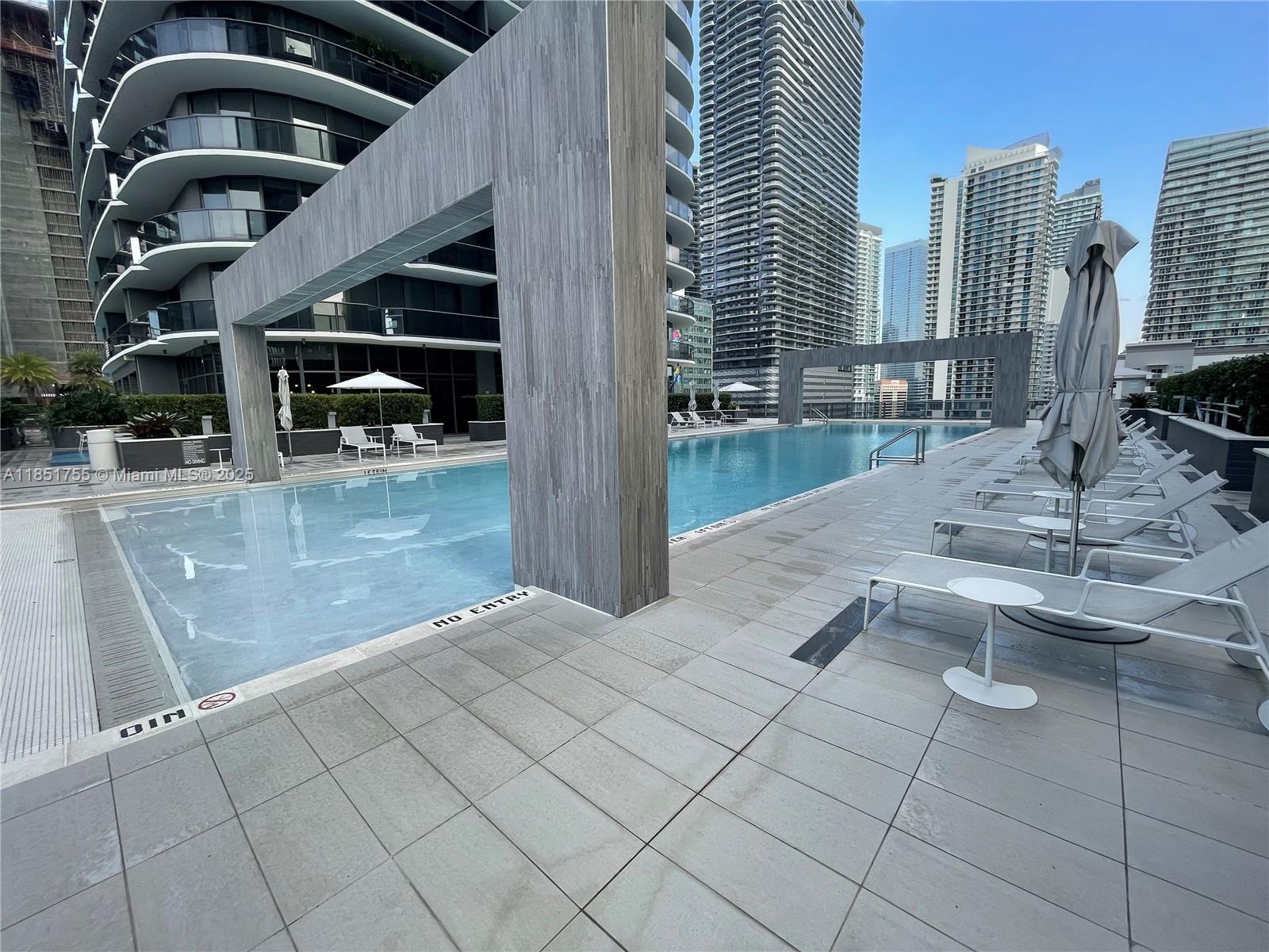 55 SW 9th St #2701, Miami FL 33130