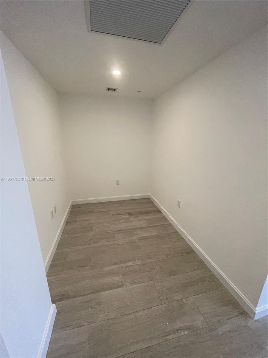 55 SW 9th St #2701, Miami FL 33130