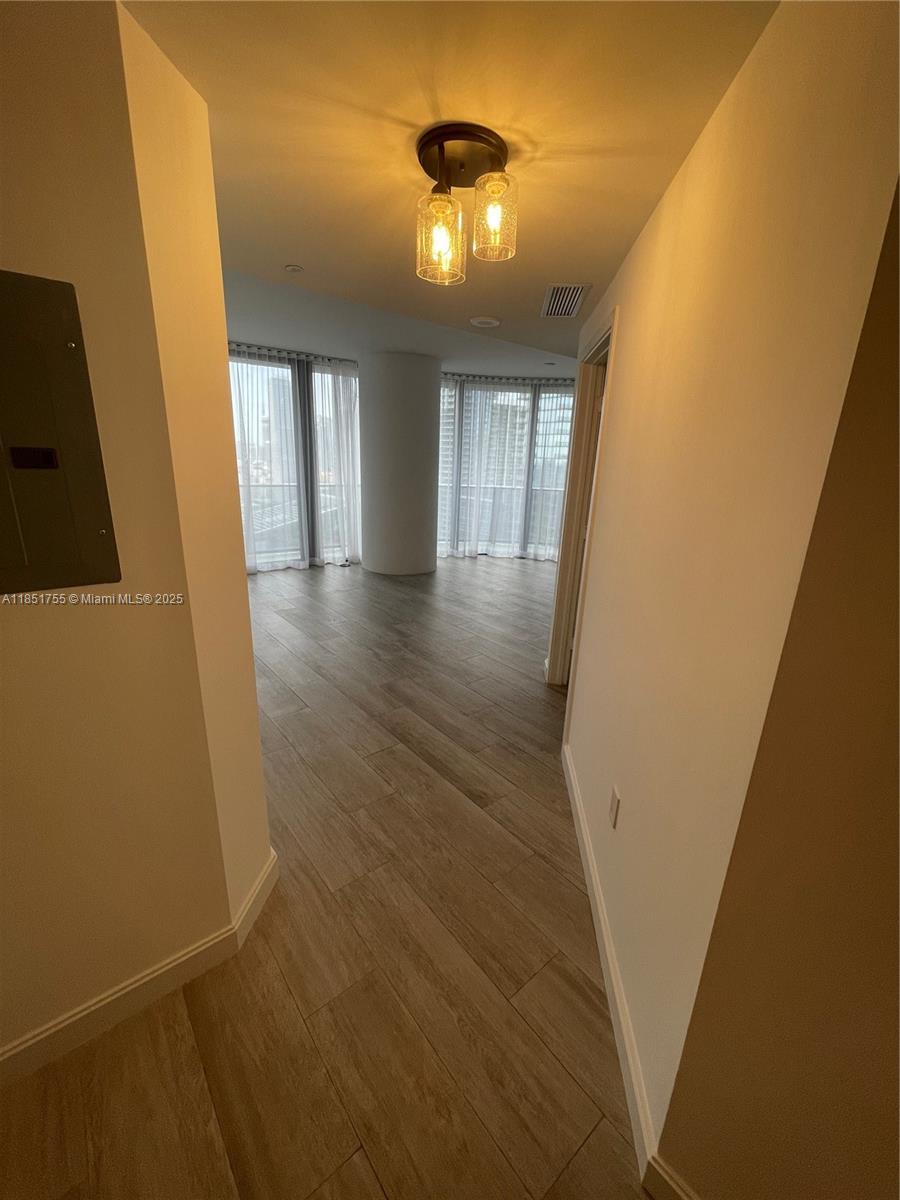 55 SW 9th St #2701, Miami FL 33130
