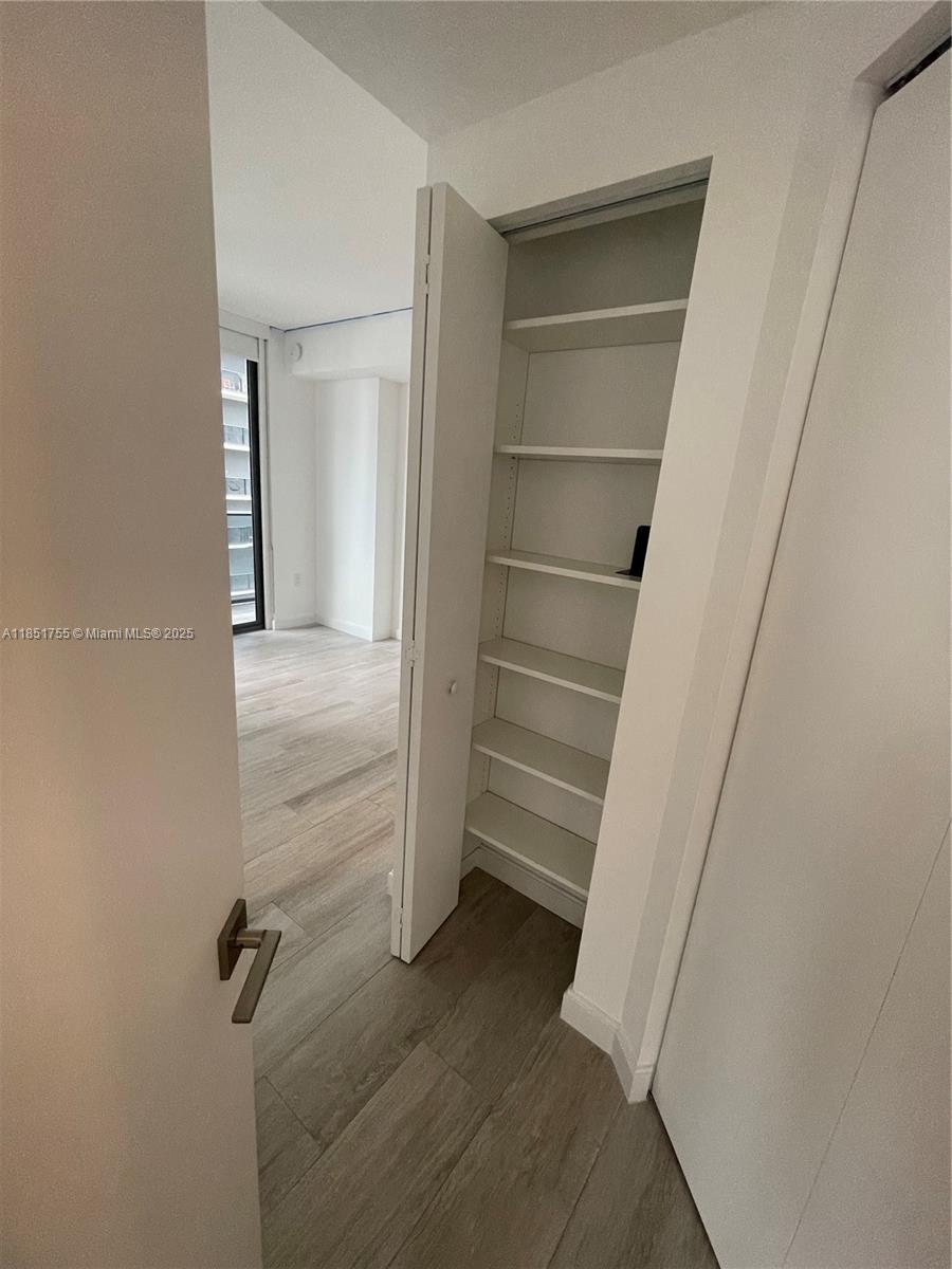 55 SW 9th St #2701, Miami FL 33130
