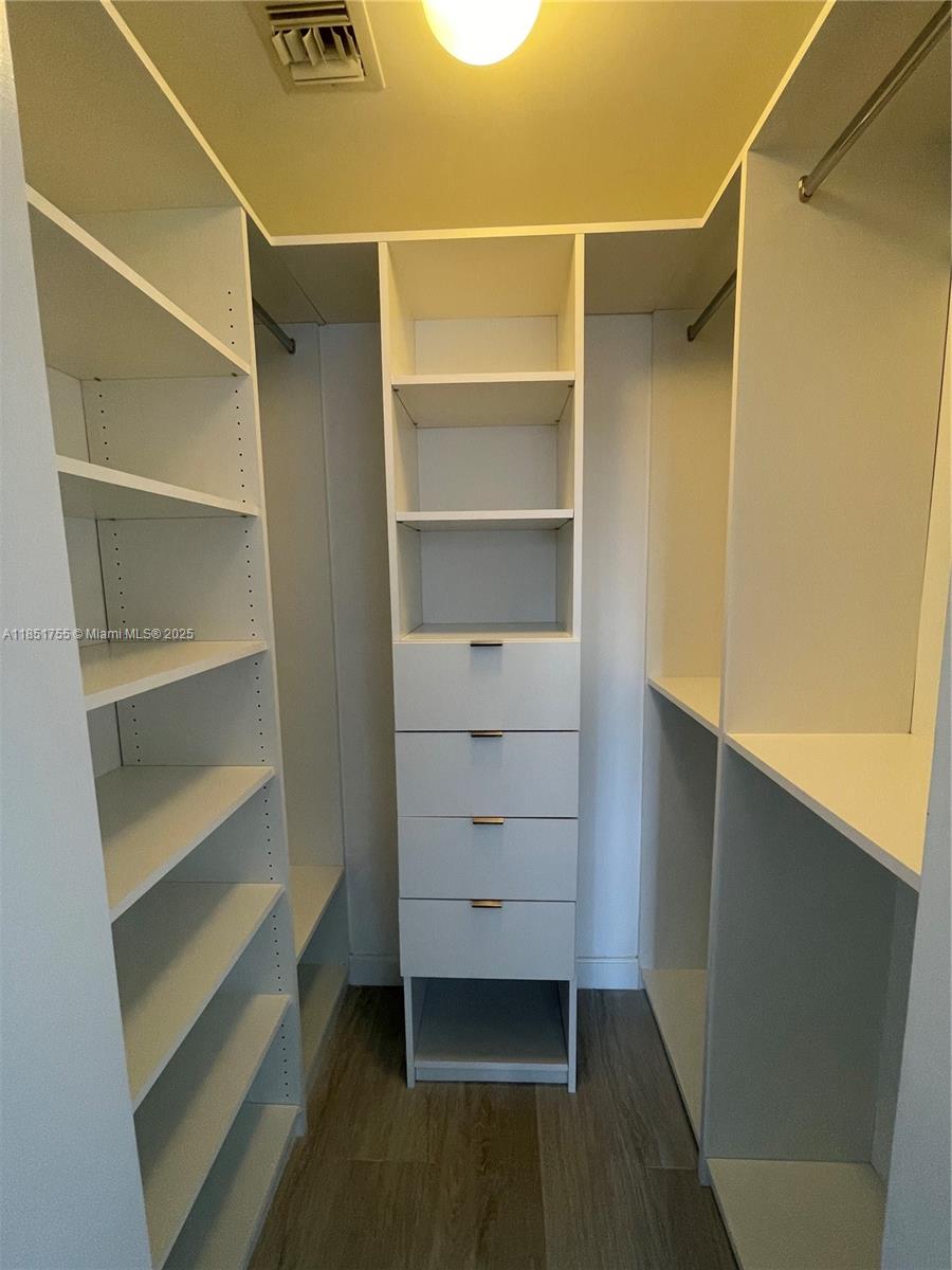 55 SW 9th St #2701, Miami FL 33130