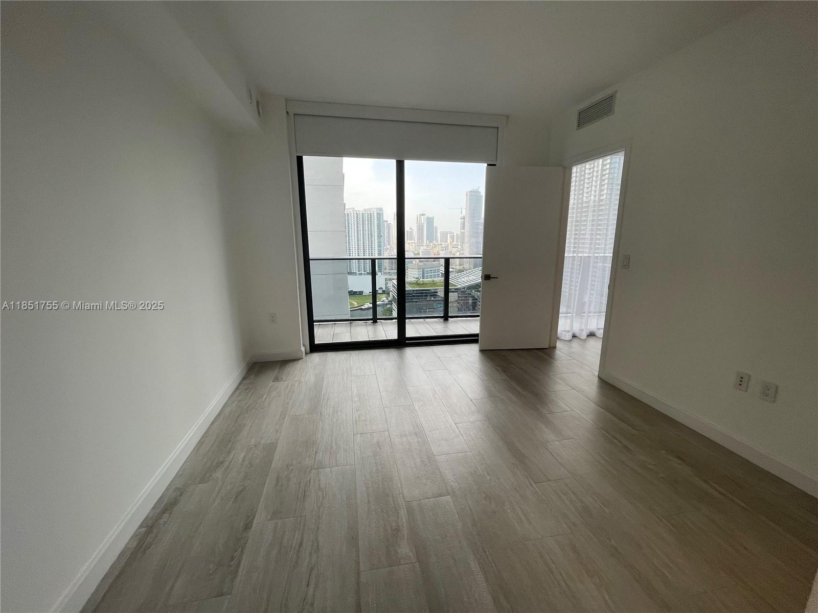 55 SW 9th St #2701, Miami FL 33130