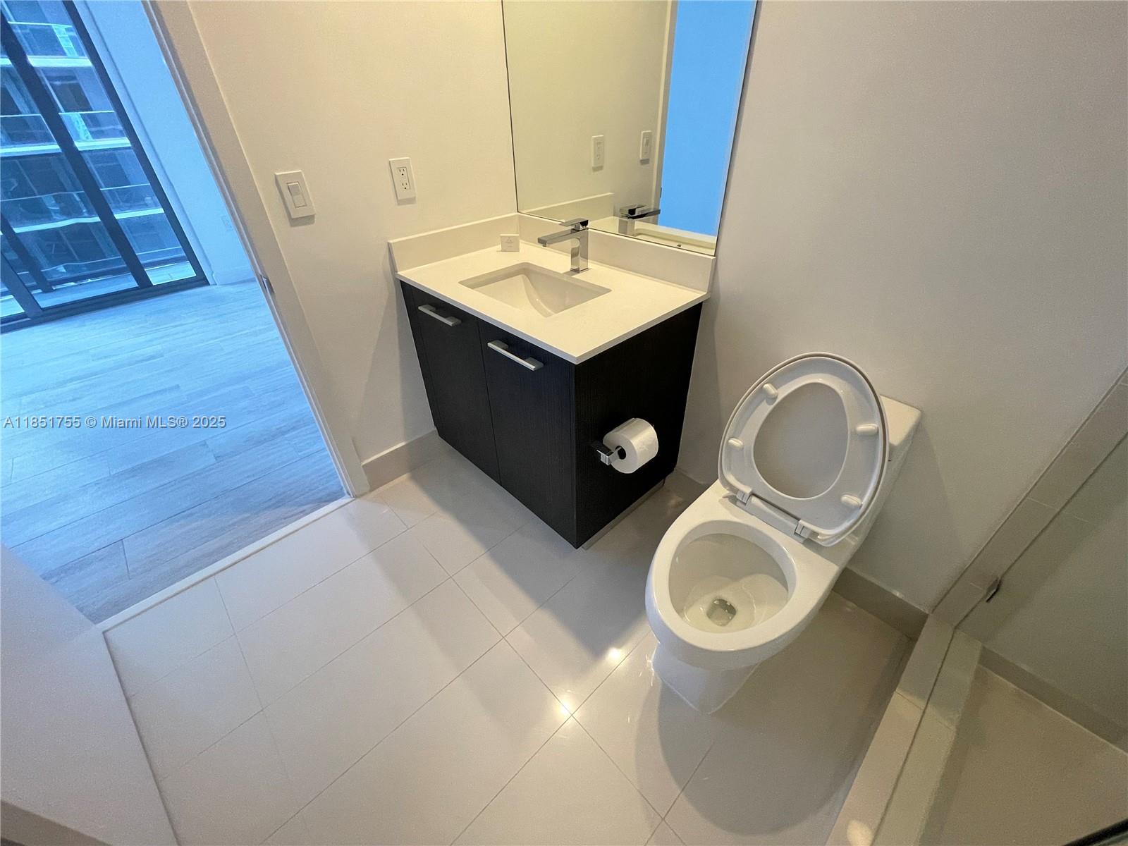 55 SW 9th St #2701, Miami FL 33130