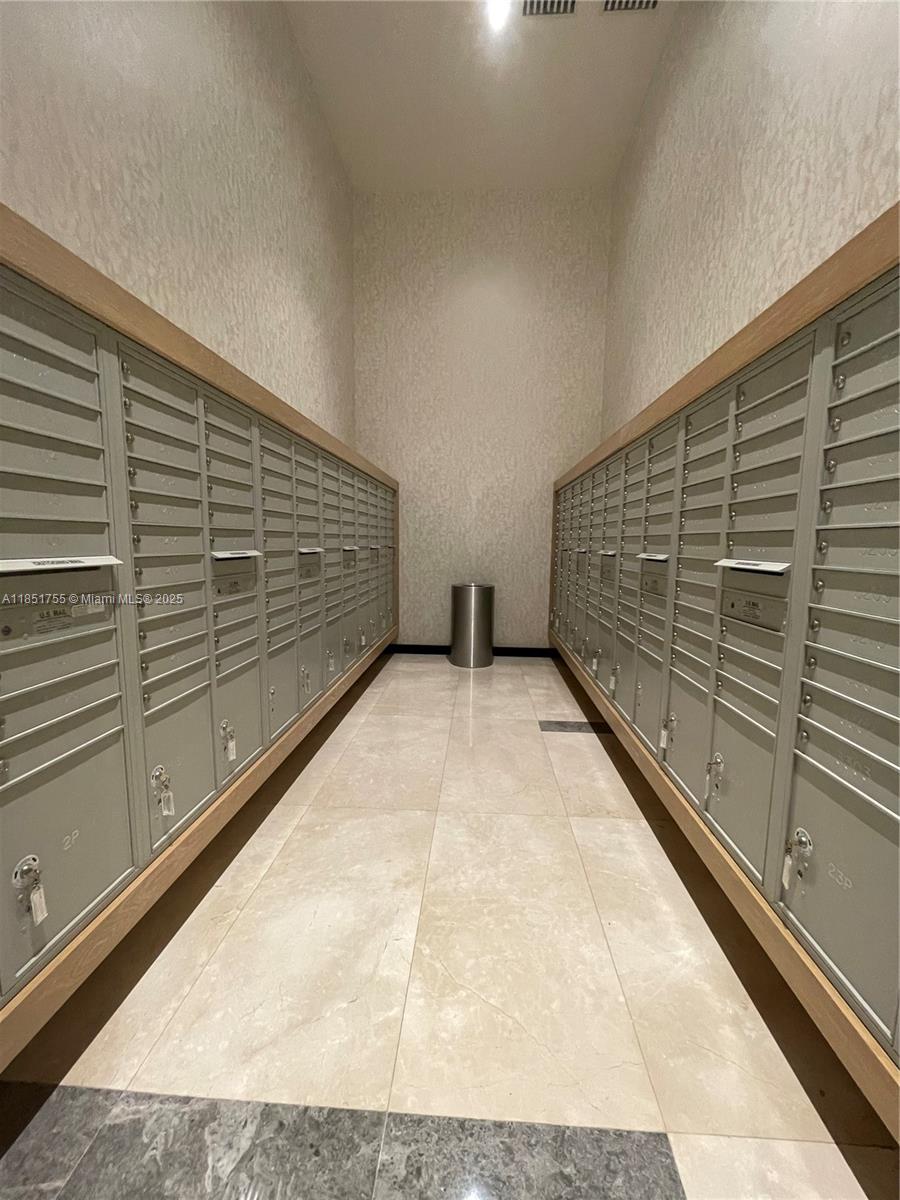 55 SW 9th St #2701, Miami FL 33130