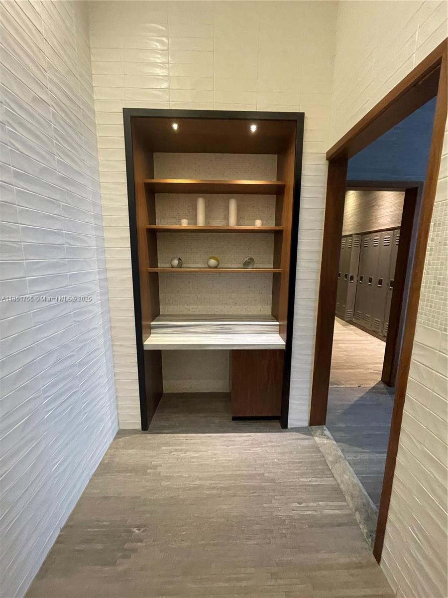 55 SW 9th St #2701, Miami FL 33130