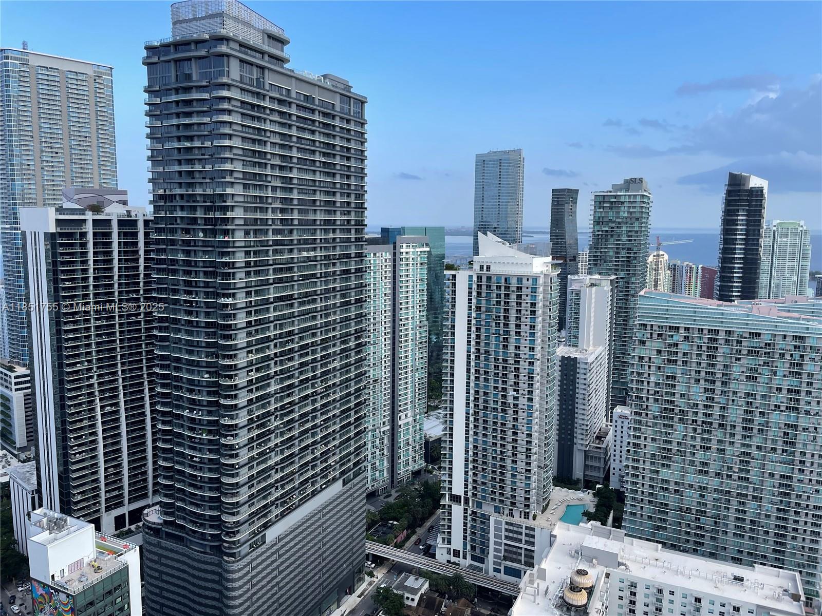 55 SW 9th St #2701, Miami FL 33130