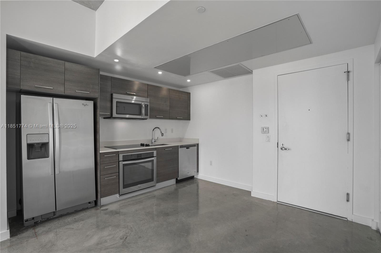 151 SE 1st St #3104, Miami FL 33131