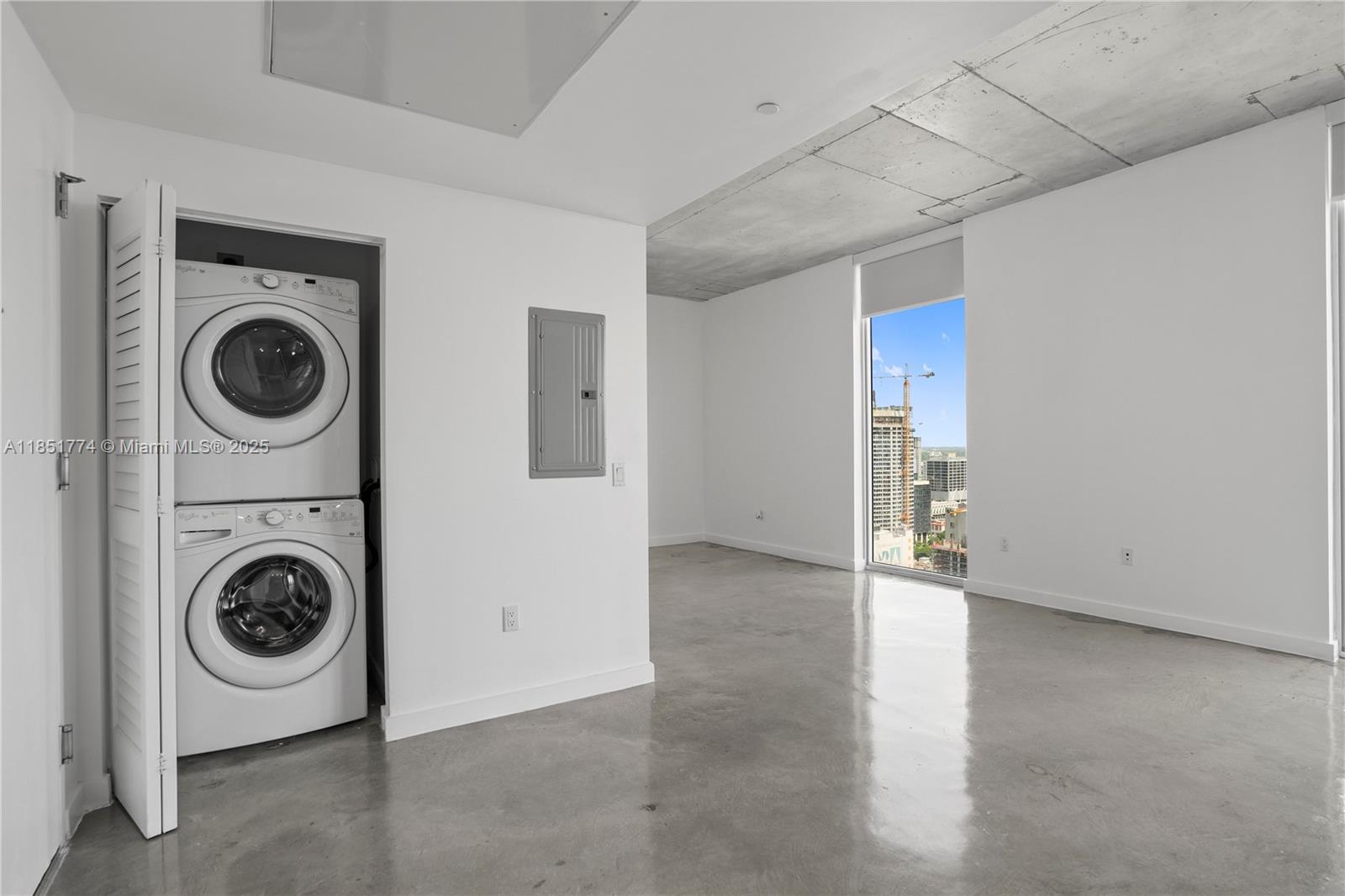 151 SE 1st St #3104, Miami FL 33131