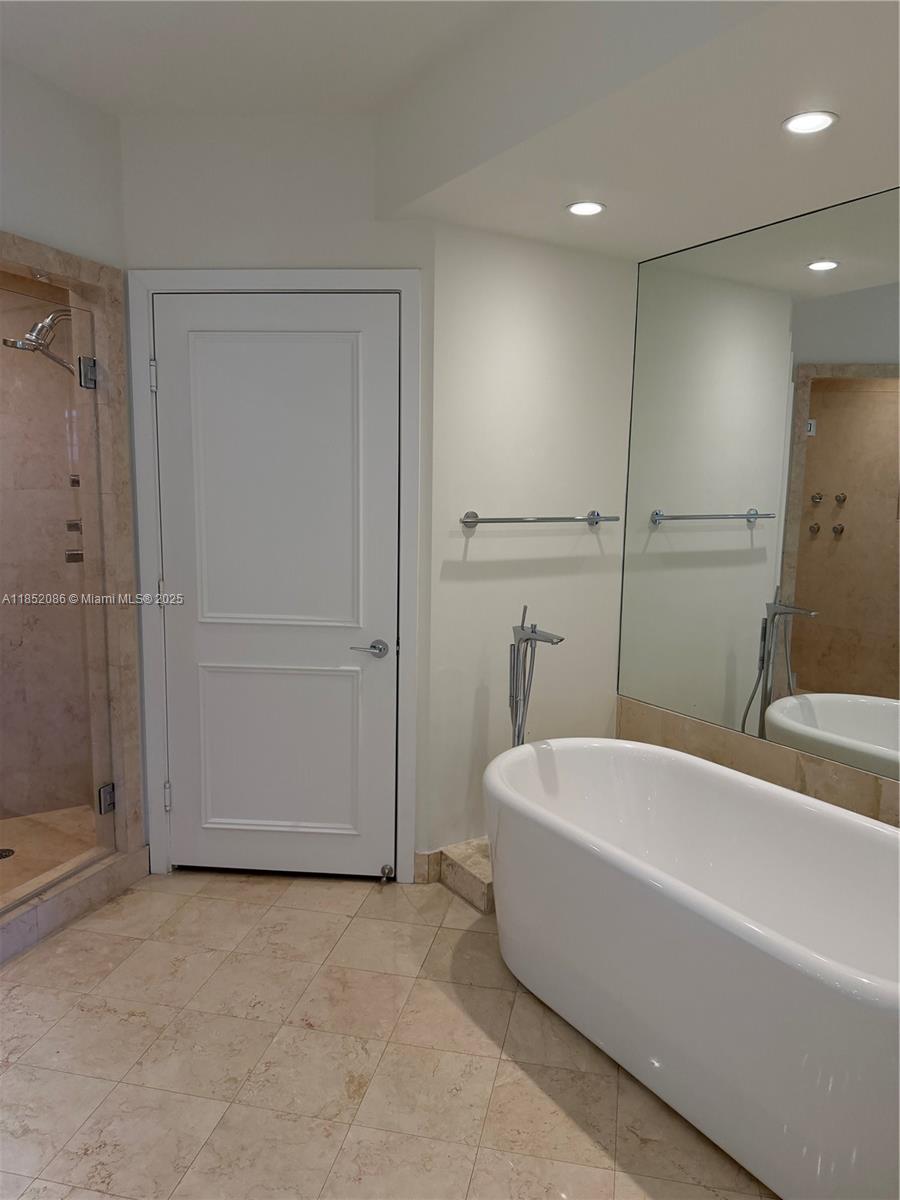 781 Crandon Blvd #1604, Key Biscayne FL 33149