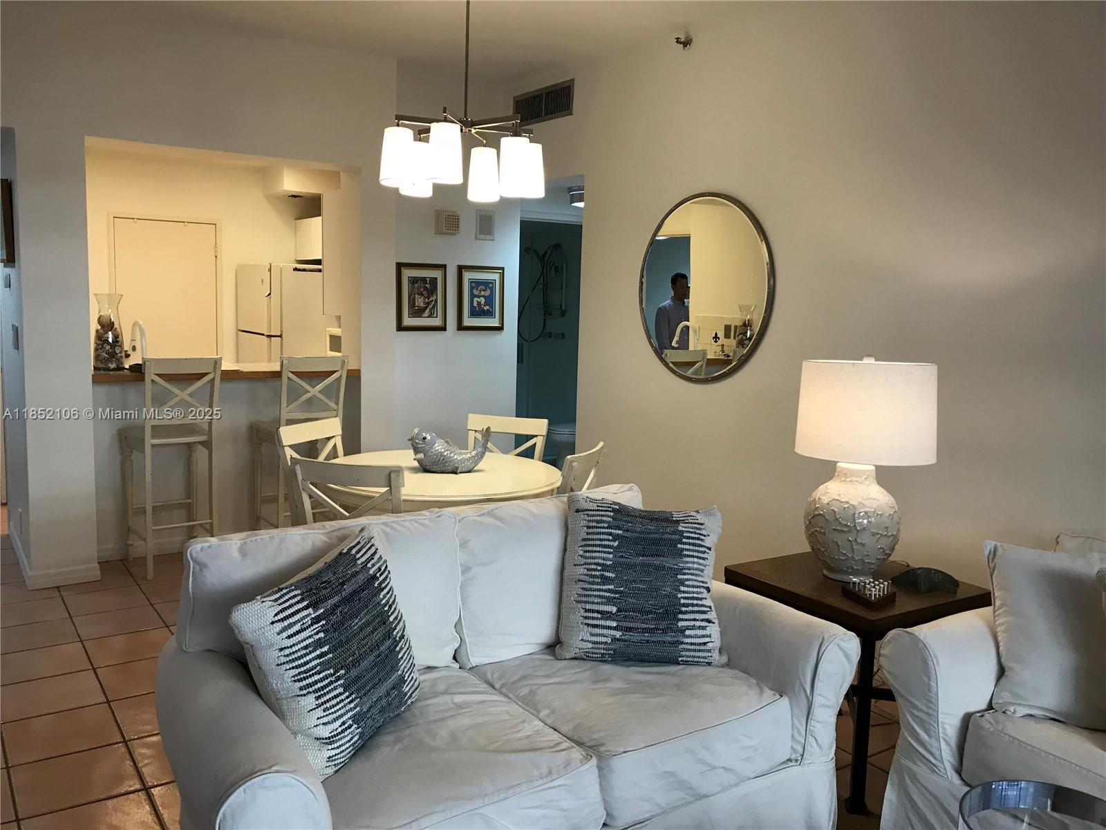 201 Crandon Blvd #120, Key Biscayne FL 33149
