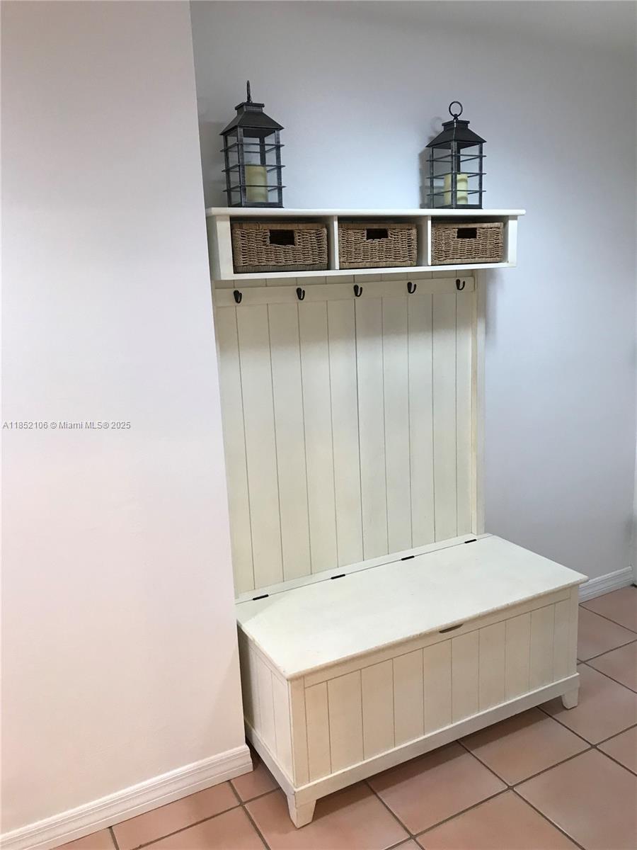 201 Crandon Blvd #120, Key Biscayne FL 33149