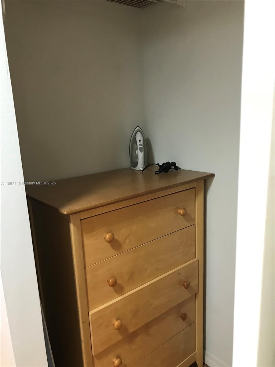 201 Crandon Blvd #120, Key Biscayne FL 33149