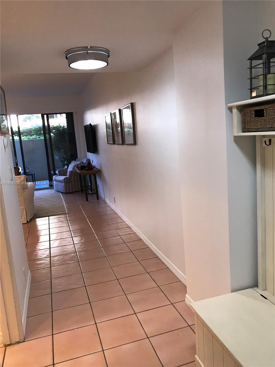 201 Crandon Blvd #120, Key Biscayne FL 33149