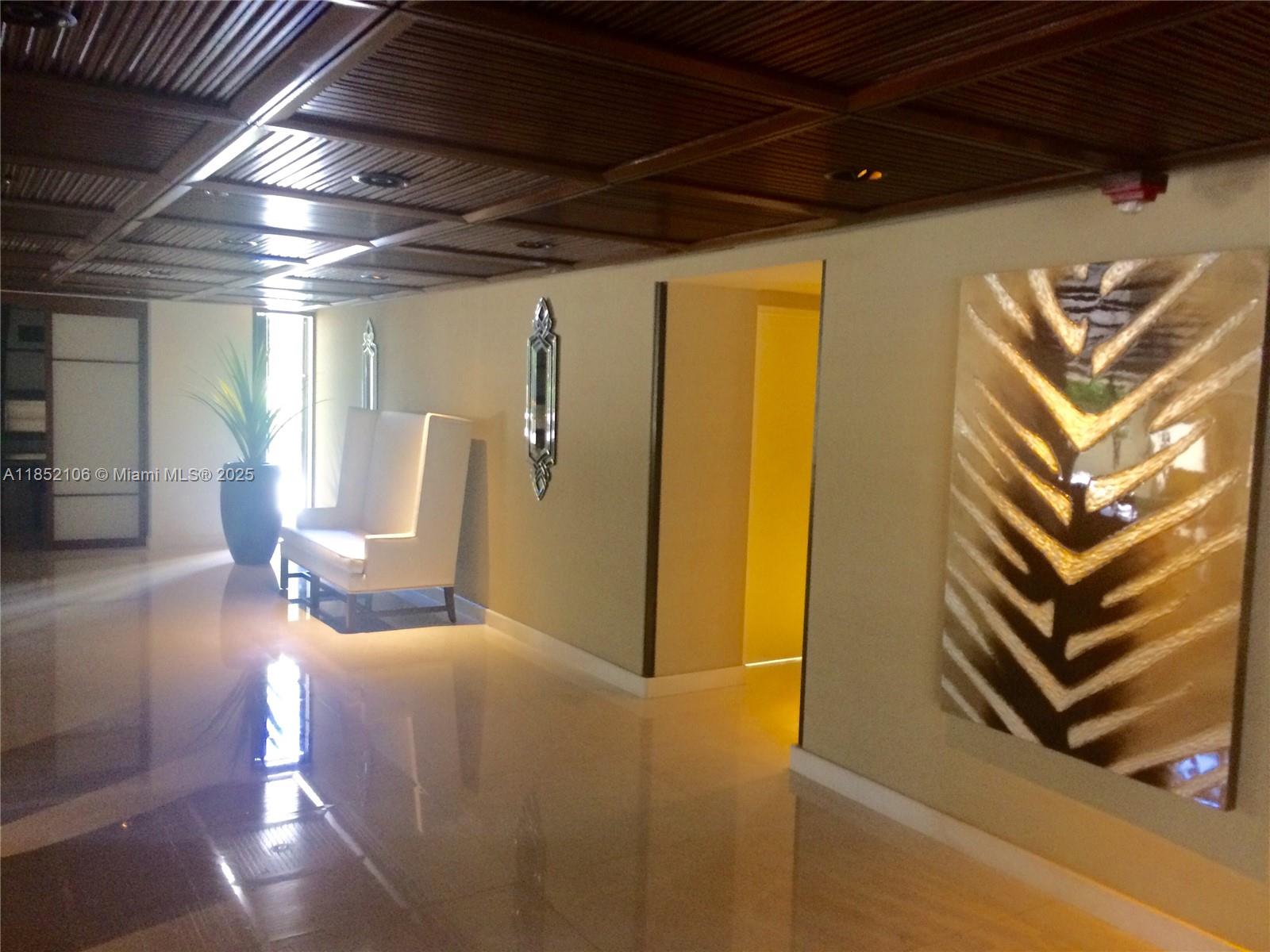201 Crandon Blvd #120, Key Biscayne FL 33149