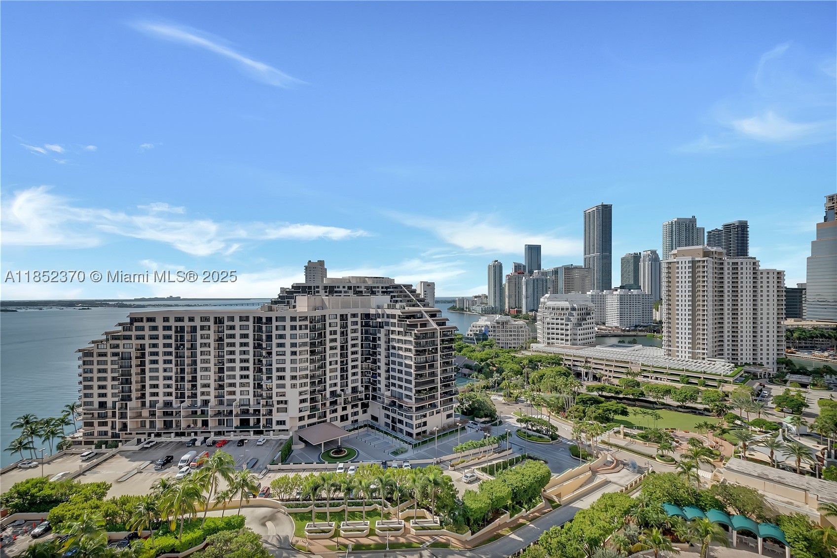 848 Brickell Key Dr #1906, Miami FL 33131