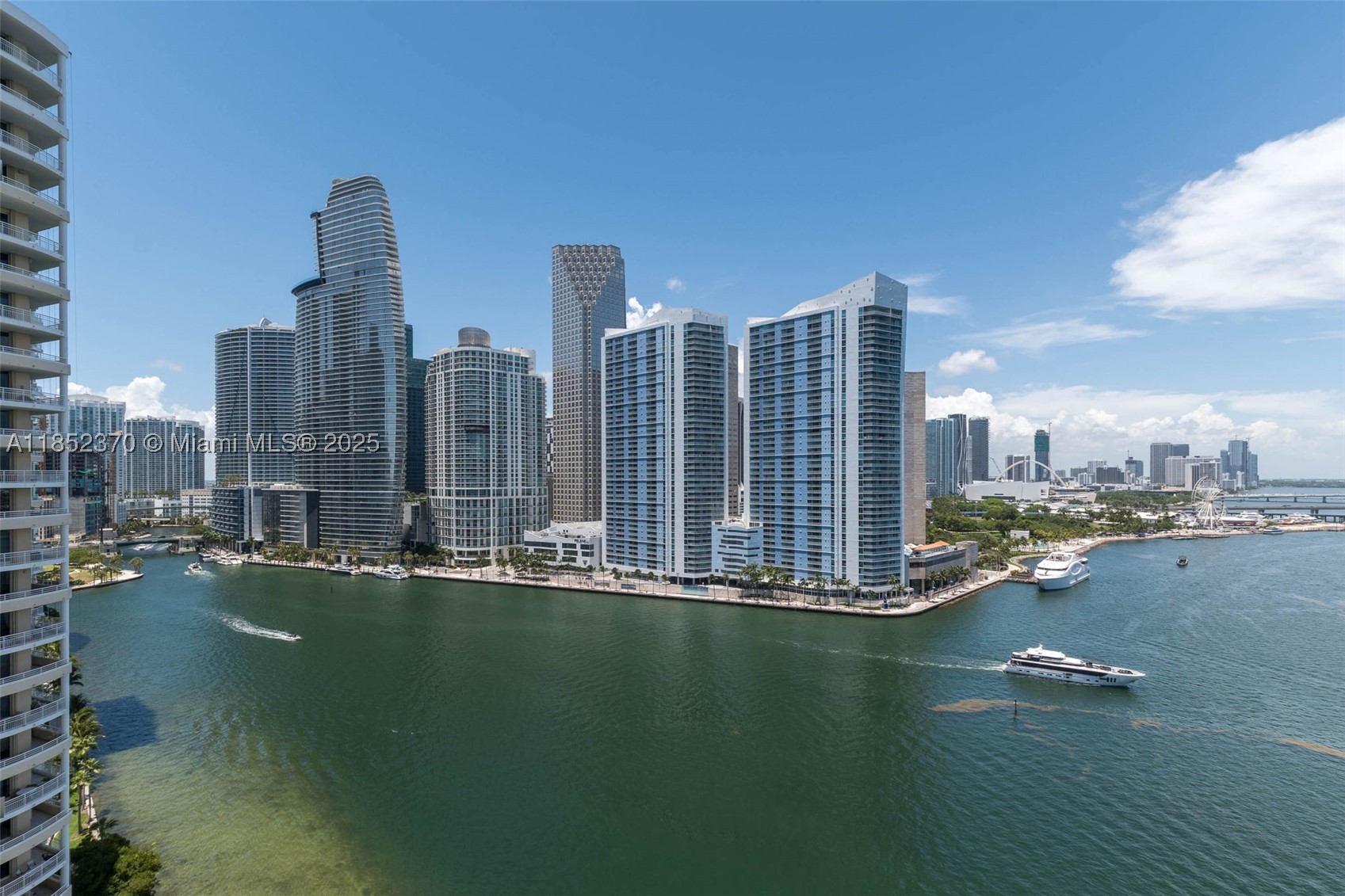 848 Brickell Key Dr #1906, Miami FL 33131