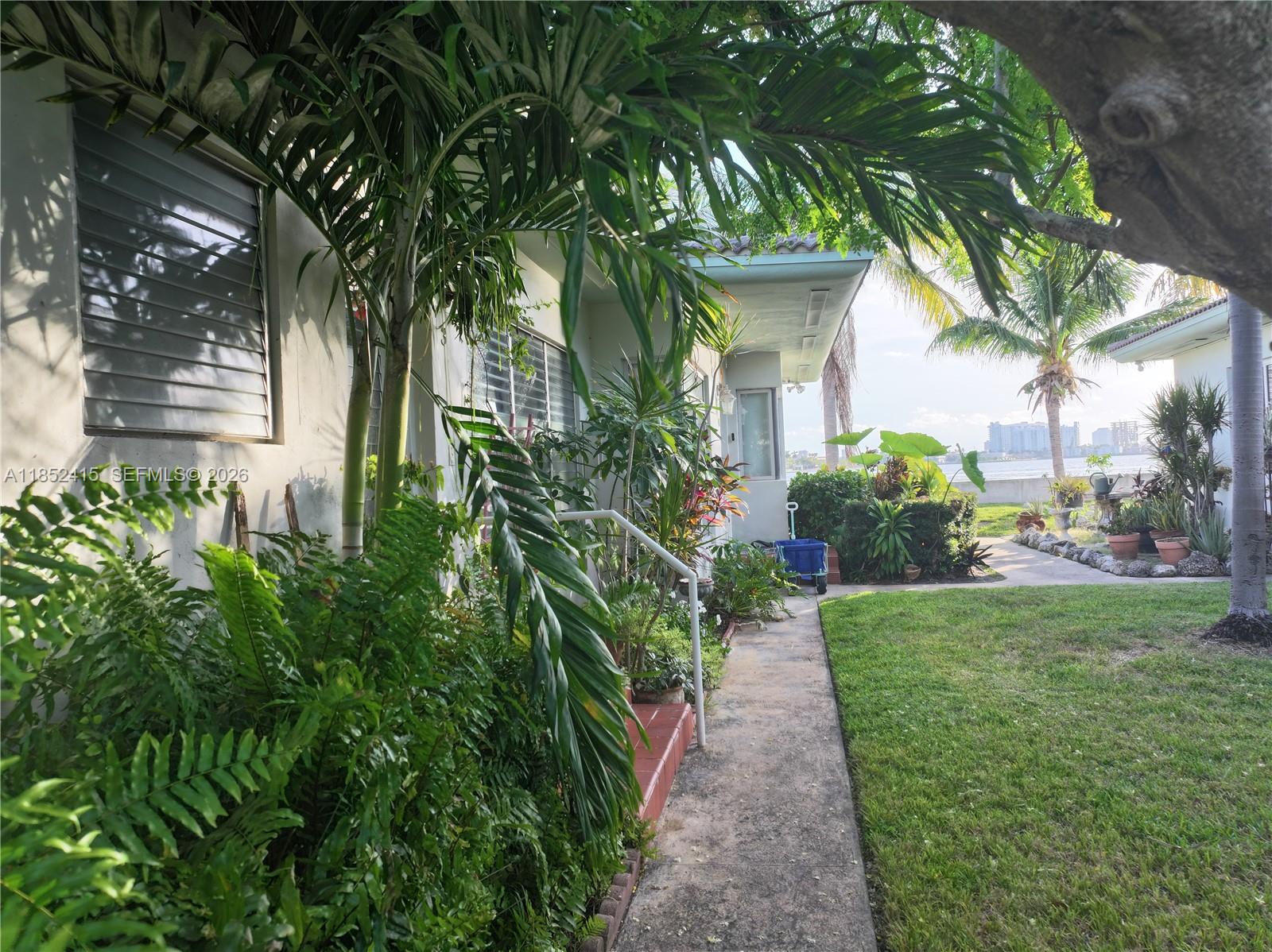 2200 Bay Dr #3, Miami Beach FL 33141
