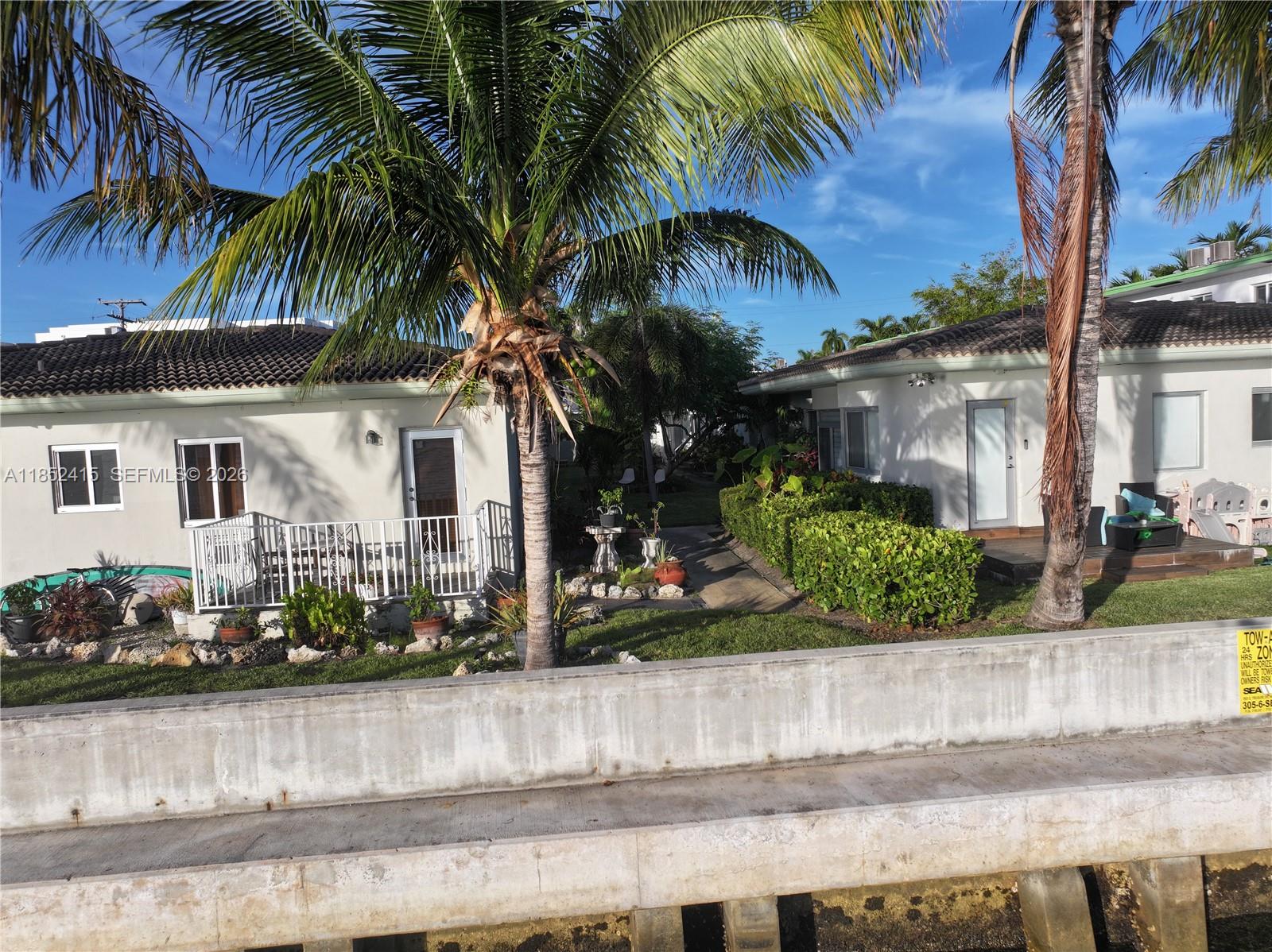 2200 Bay Dr #3, Miami Beach FL 33141