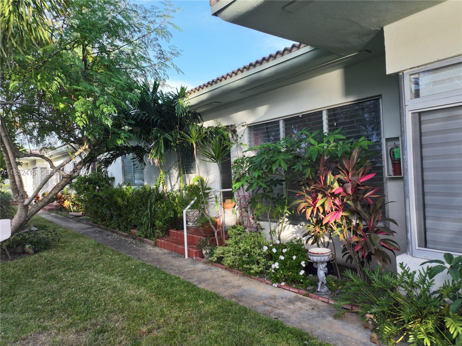 2200 Bay Dr #3, Miami Beach FL 33141