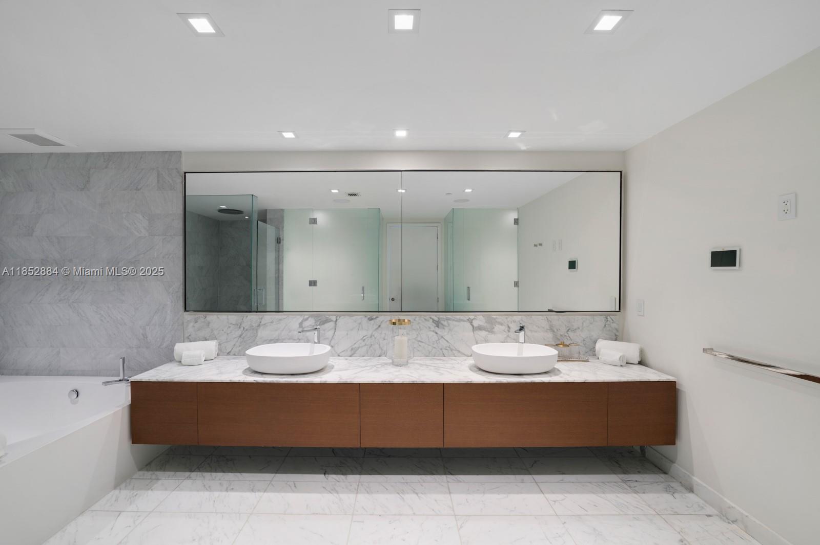 10203 Collins Ave #2501, Bal Harbour FL 33154