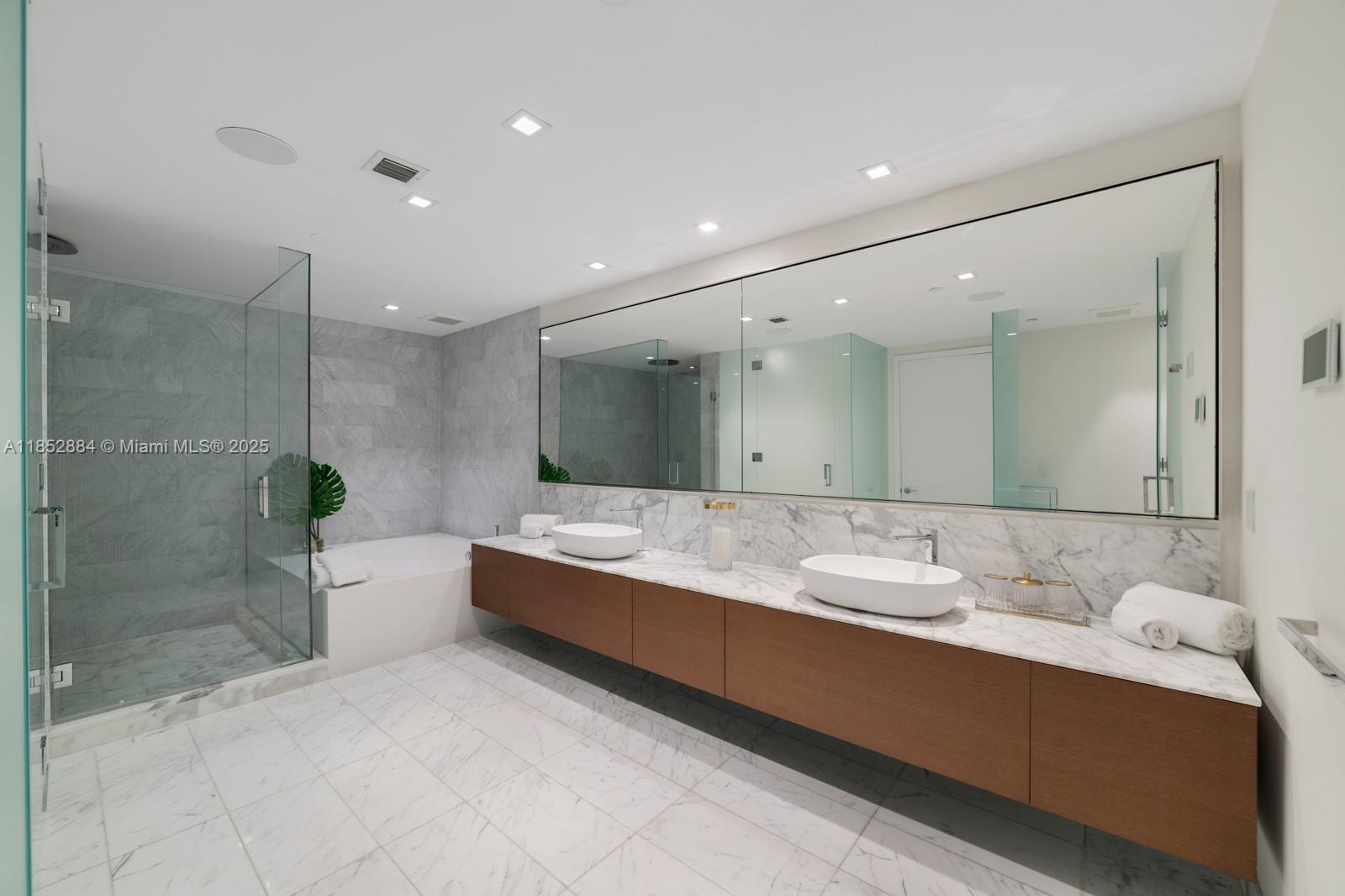 10203 Collins Ave #2501, Bal Harbour FL 33154