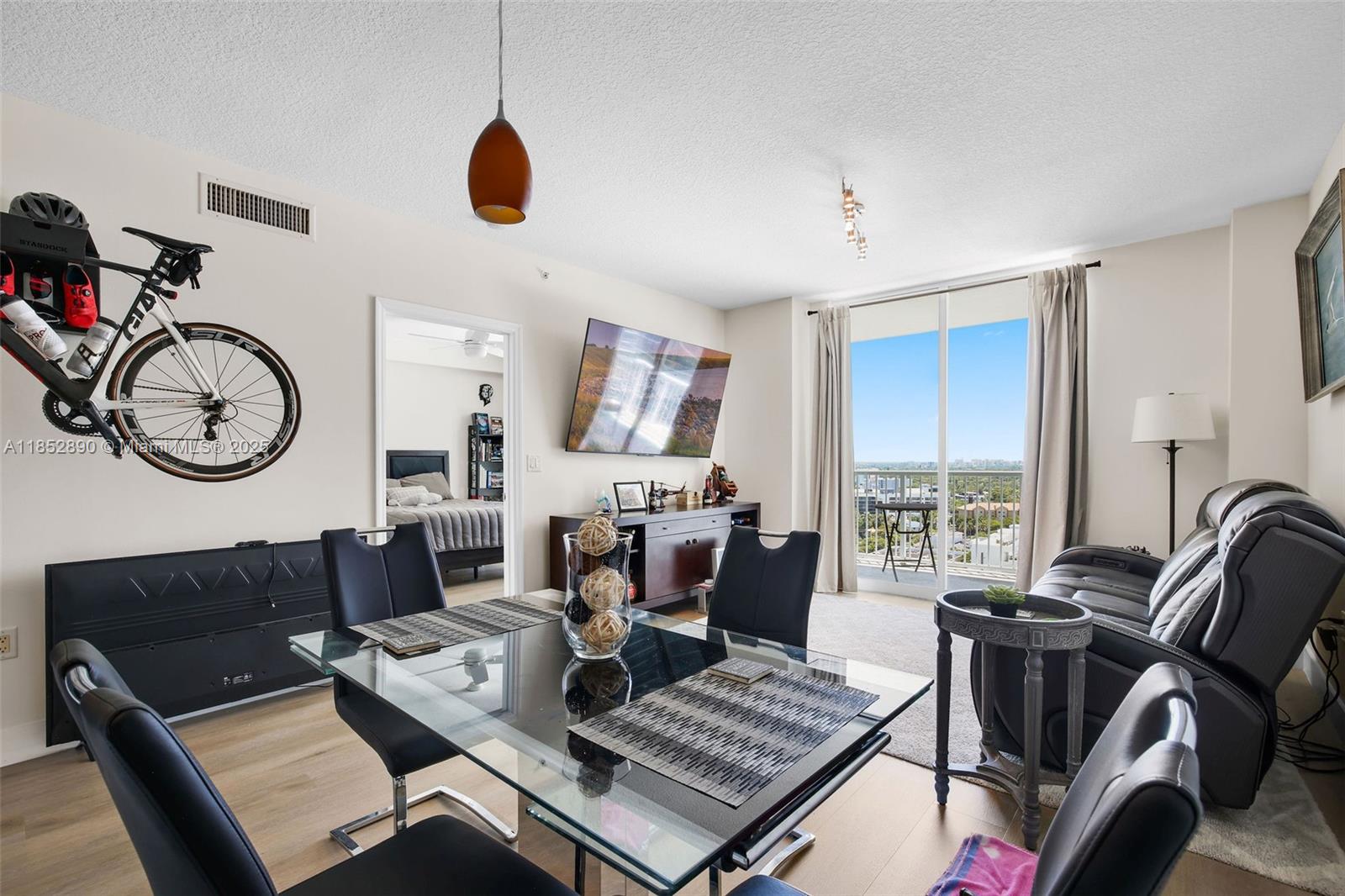 1250 S Miami Ave #1911, Miami FL 33130